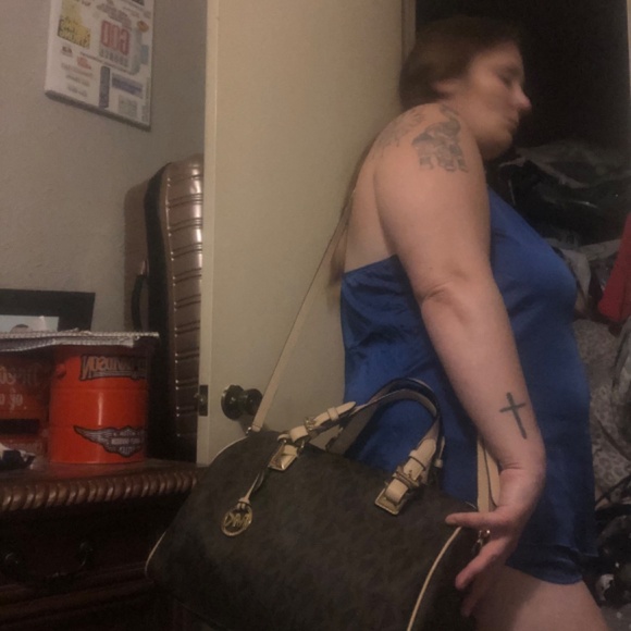 Michael Kors Grayson satchel in signature Brown - Picture 4 of 7